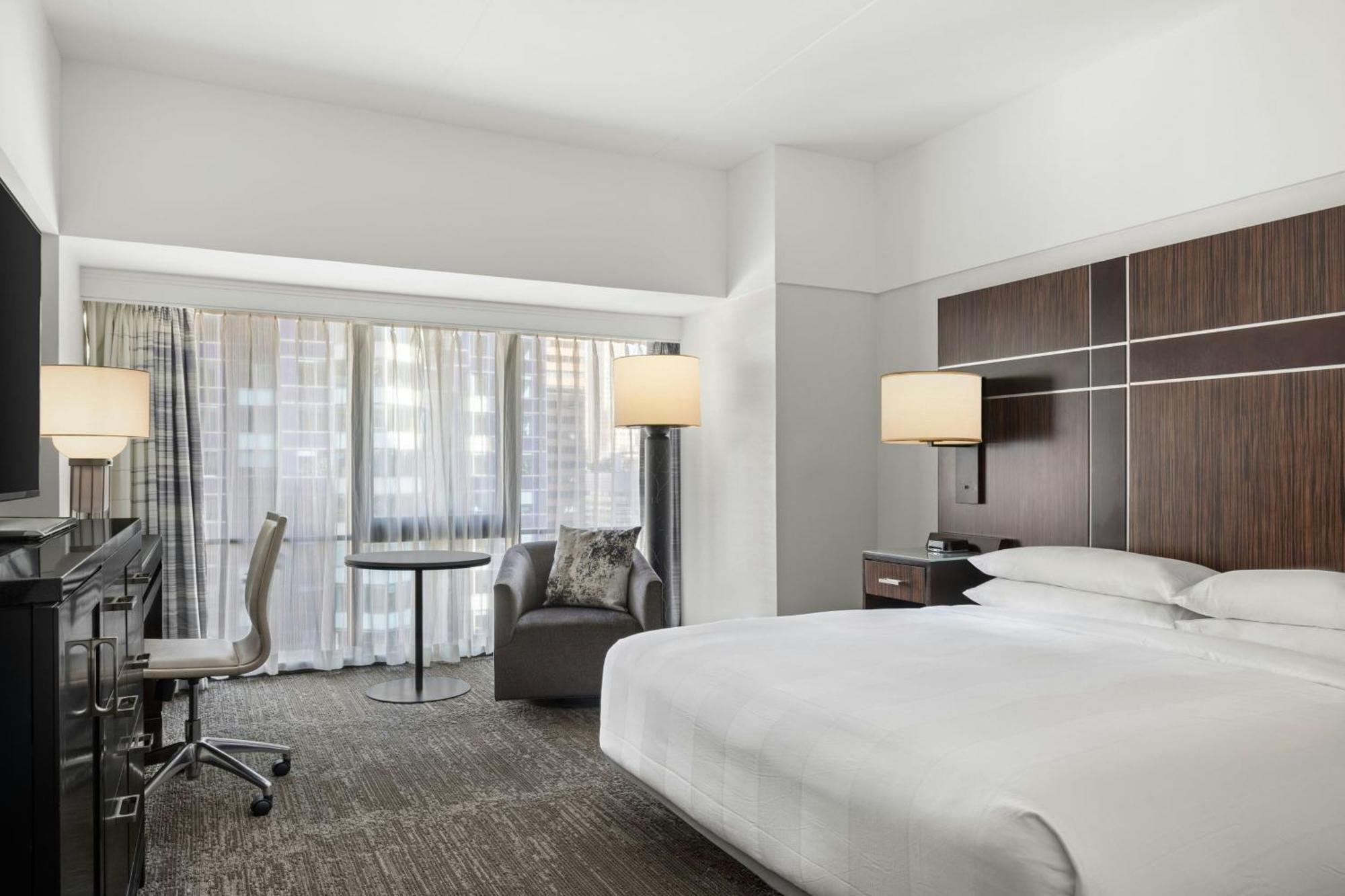 Hotel New York Marriott Marquis Esterno foto A guest room at the Westin Boston Seaport District