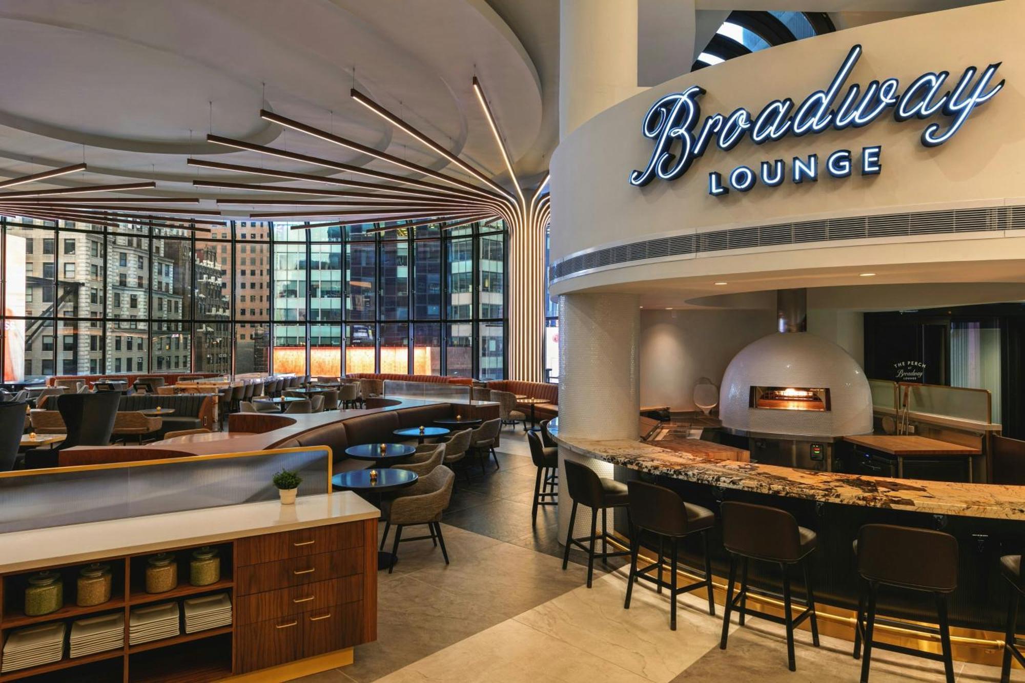 Hotel New York Marriott Marquis Esterno foto The Broadview Lounge at Vancouver International Airport