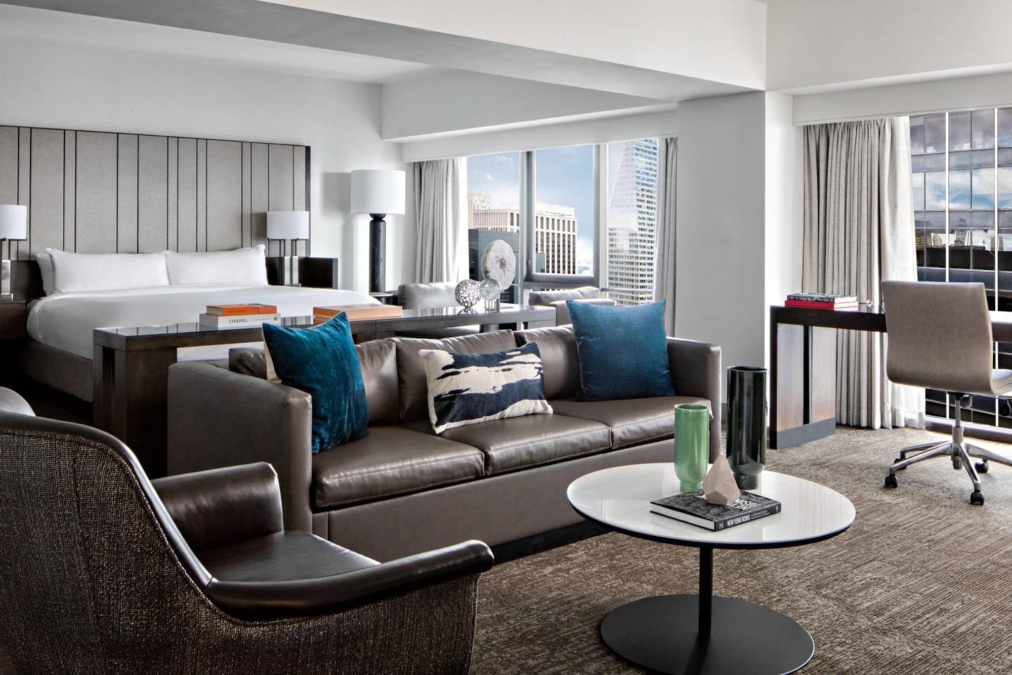 Hotel New York Marriott Marquis Esterno foto A suite at the hotel